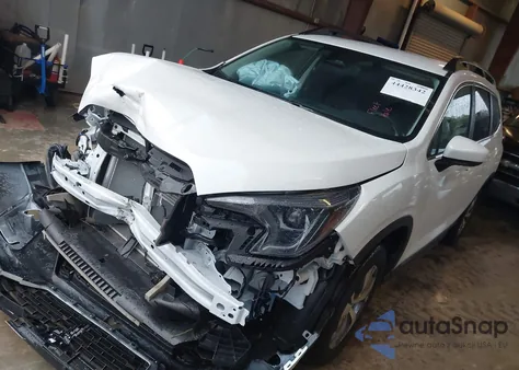 2025 Subaru Ascent Premium 7-Passenger z USA, uszkodzony, nr VIN 4S4WMADD4S3443721